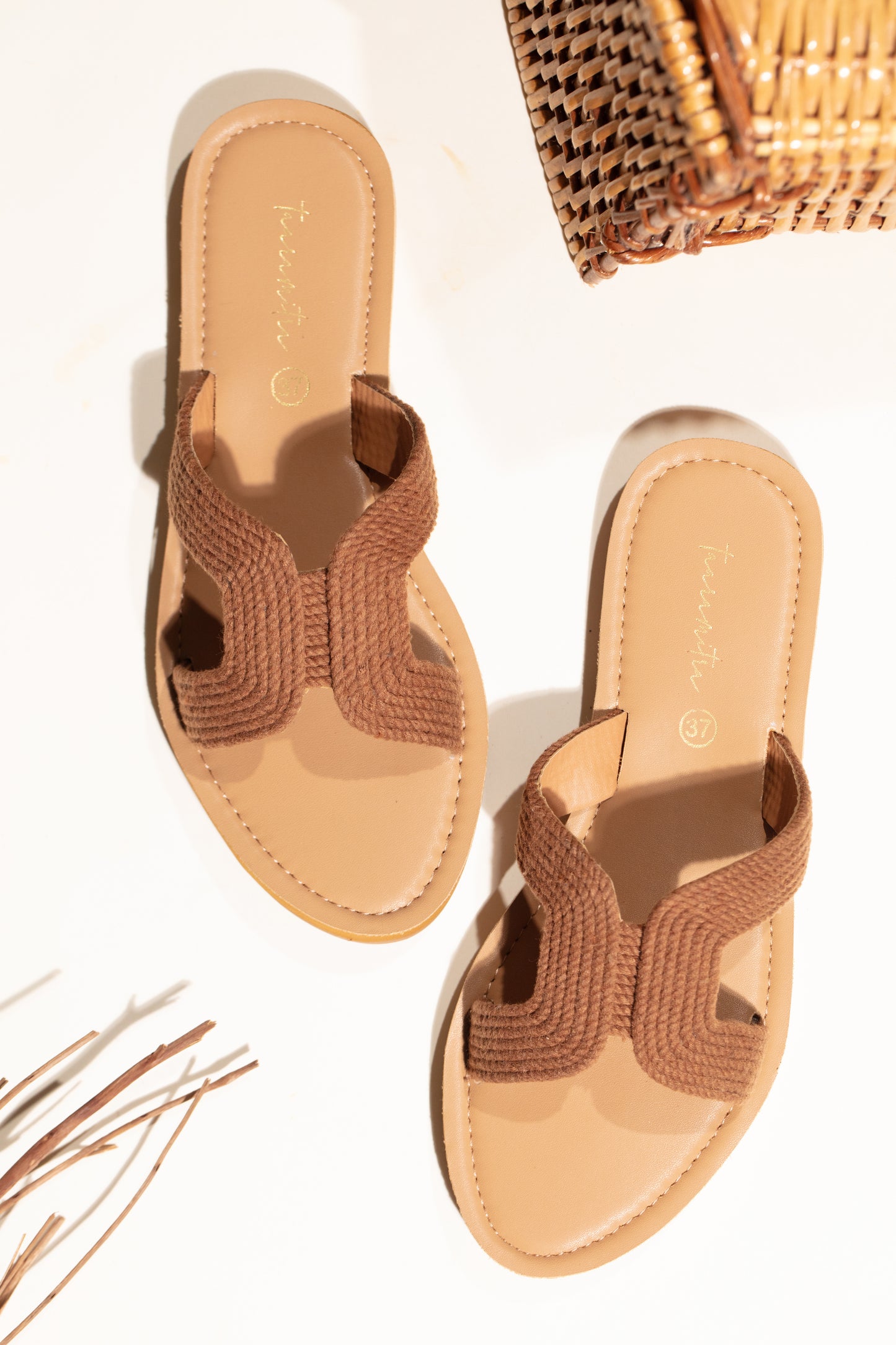 Havana flats in Brown