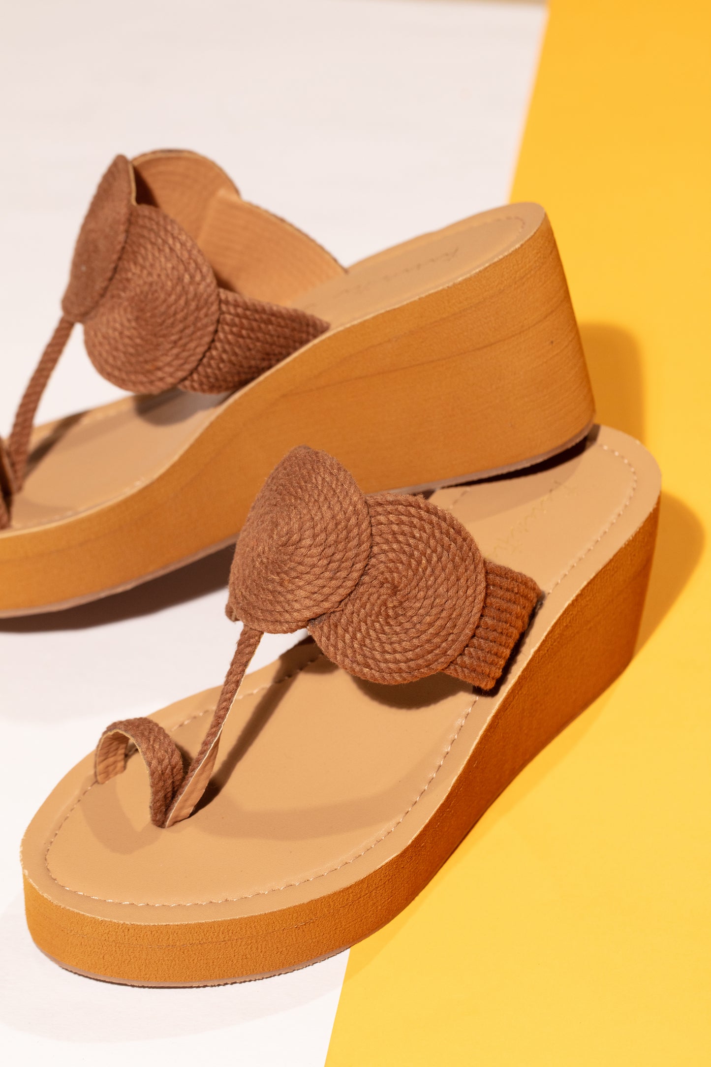 Juno wedges in Brown