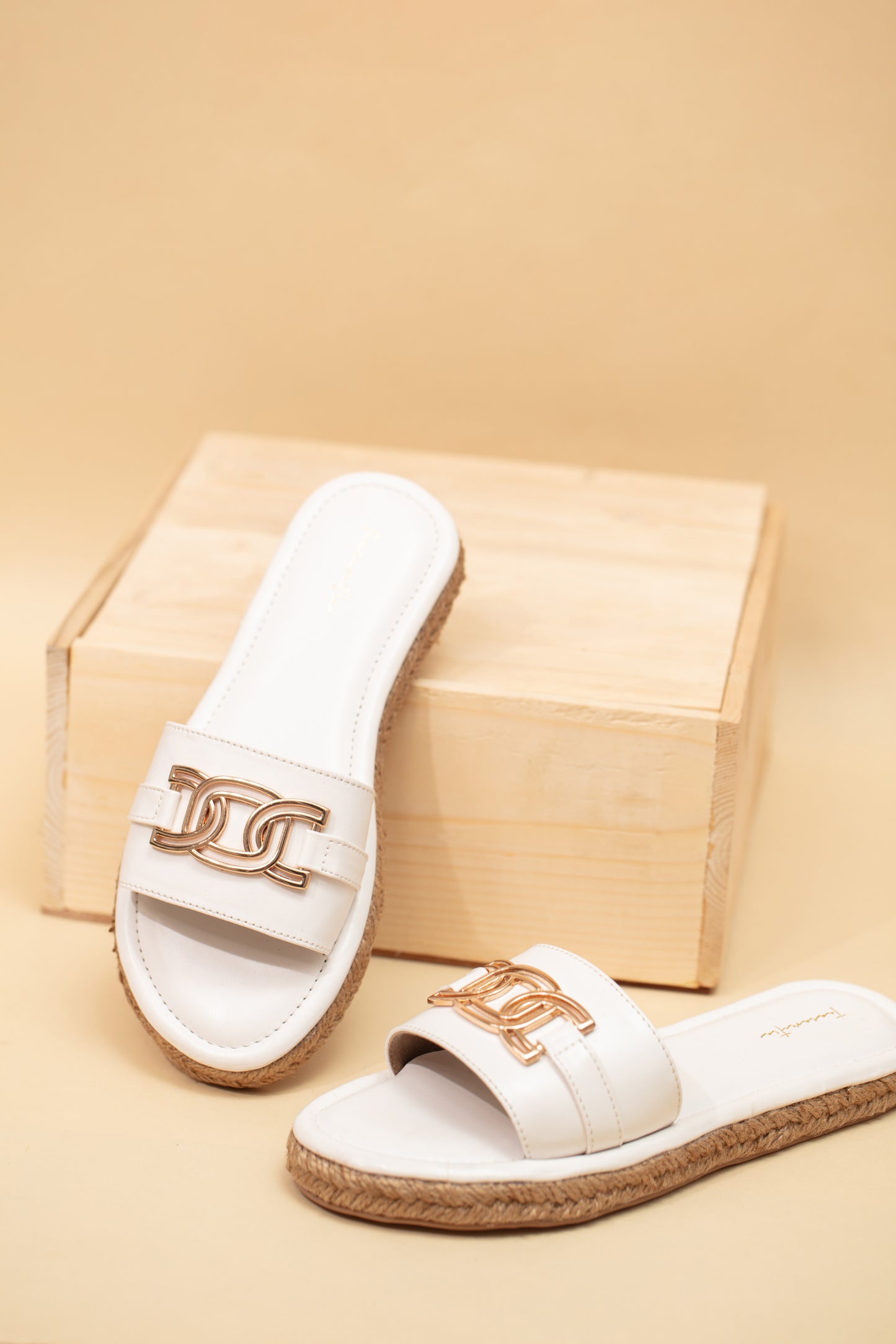 Lilly espadilles in White