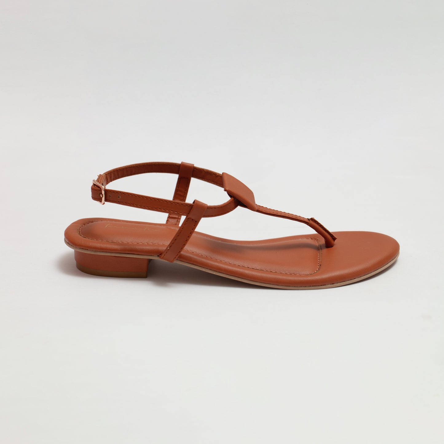 Lincy sandals in beige