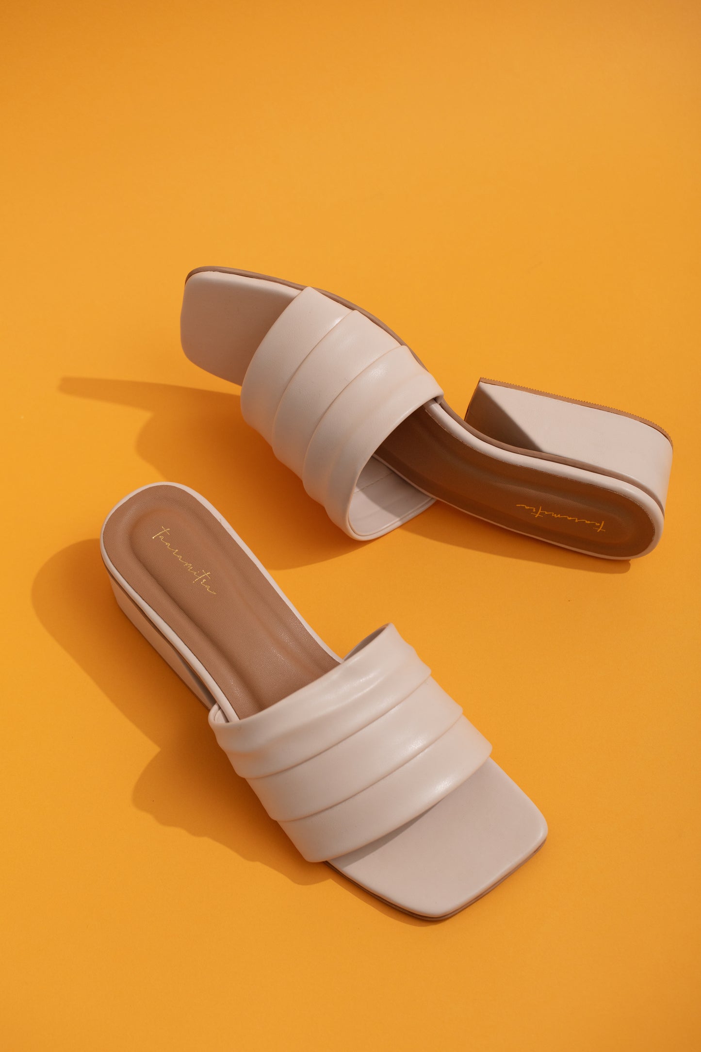 Kiara statement nude block heels