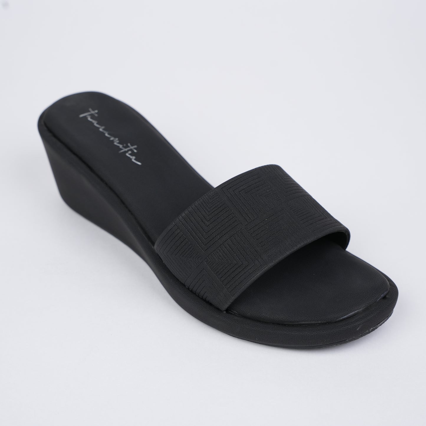 Lara comfy wedges in black