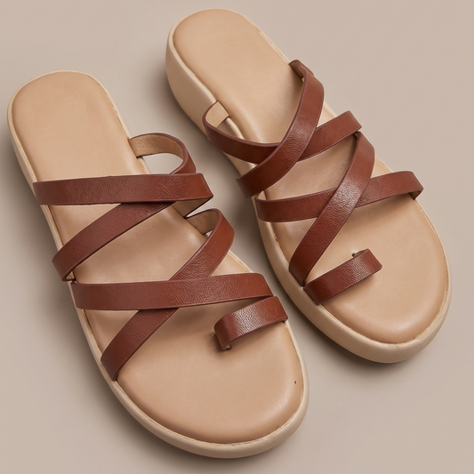Yaamini toe ring criss cross wedges in tan