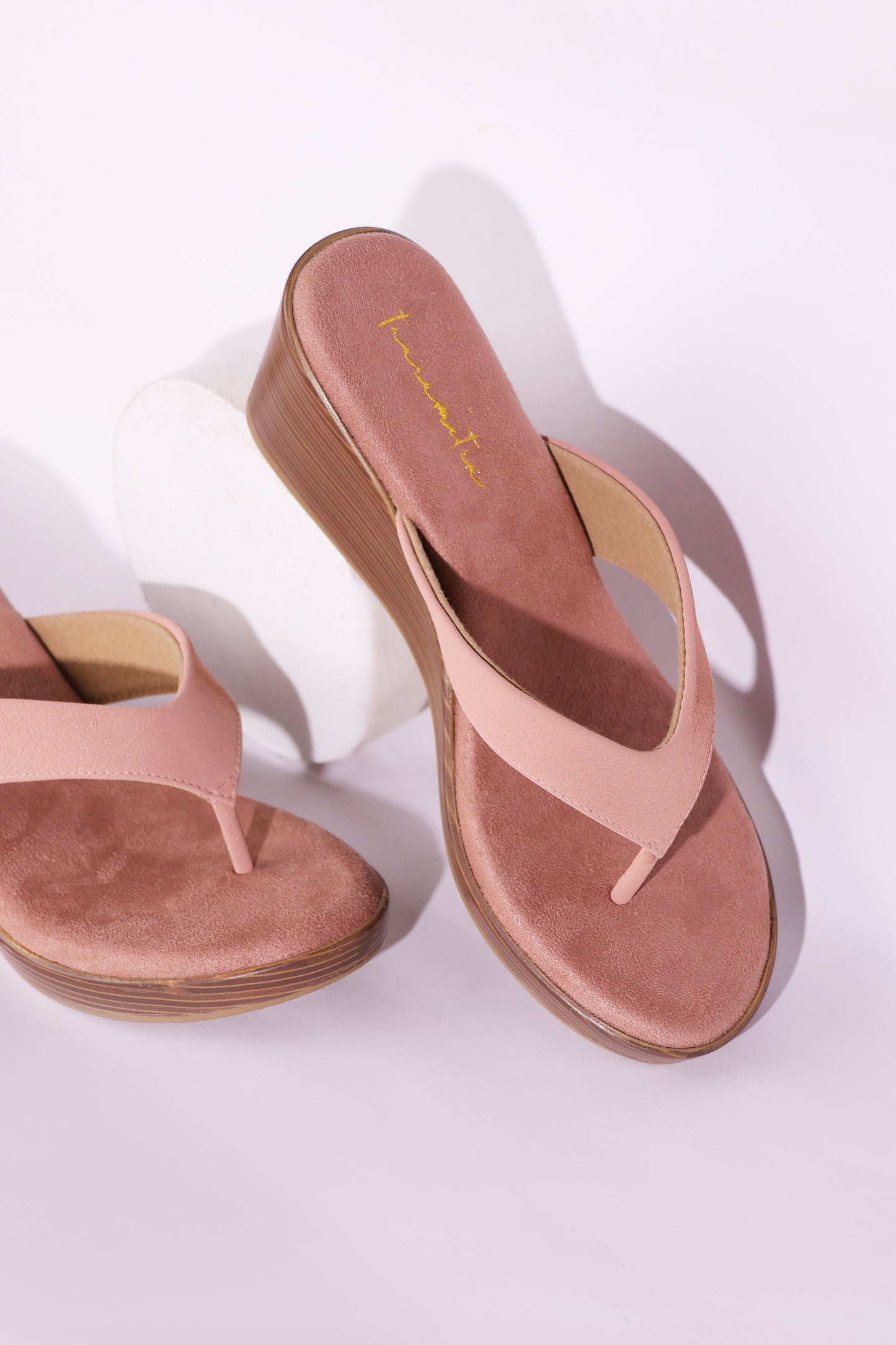 Nadia wedges in Peach