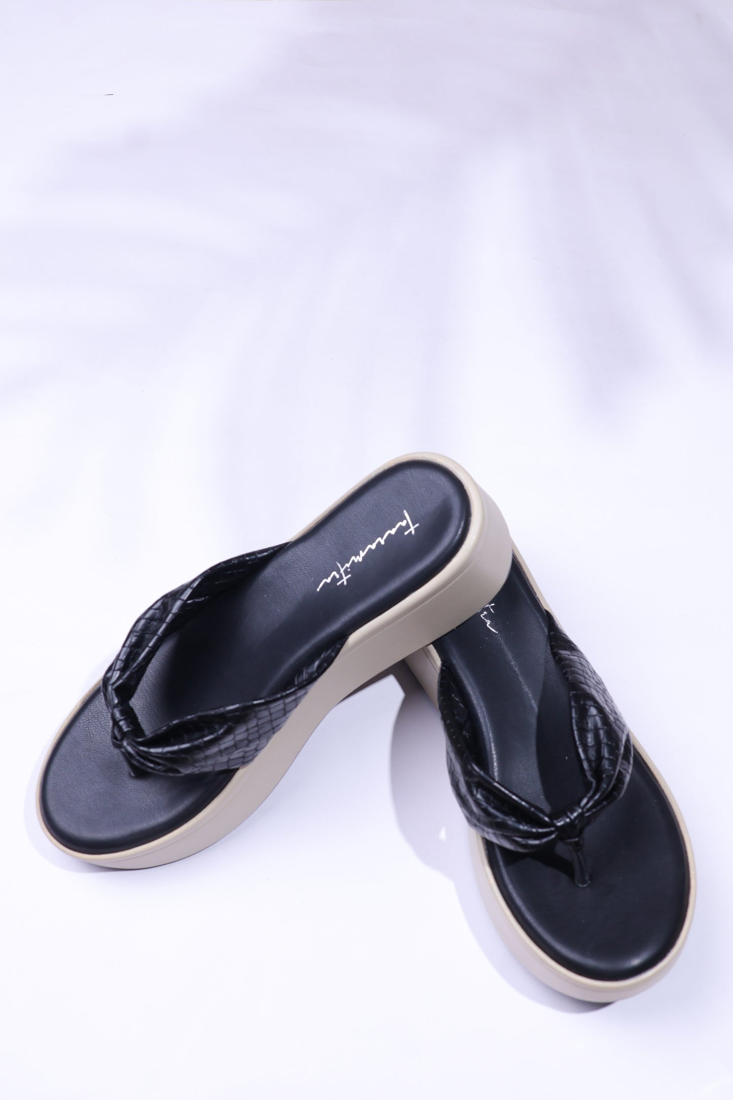 Marina V strap wedges in Black