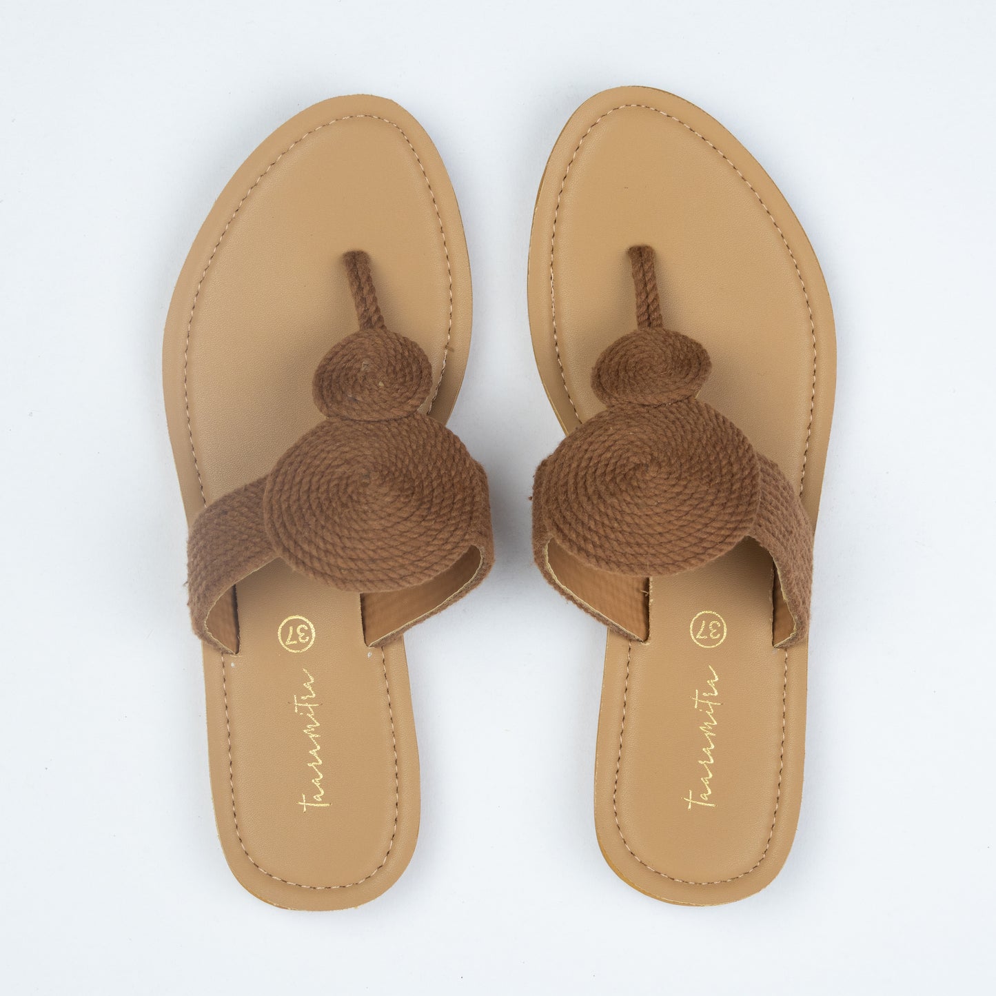Isla flats in Brown