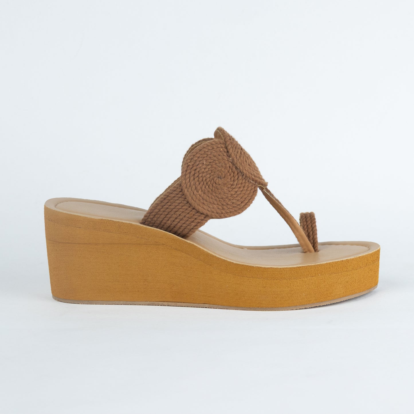 Juno wedges in Brown