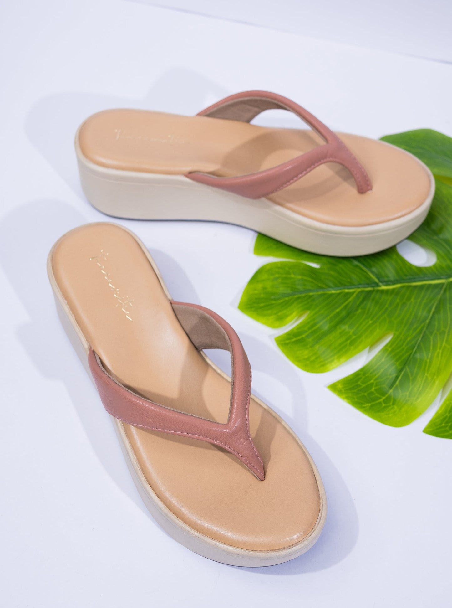 Veronica V strap wedges in Peach