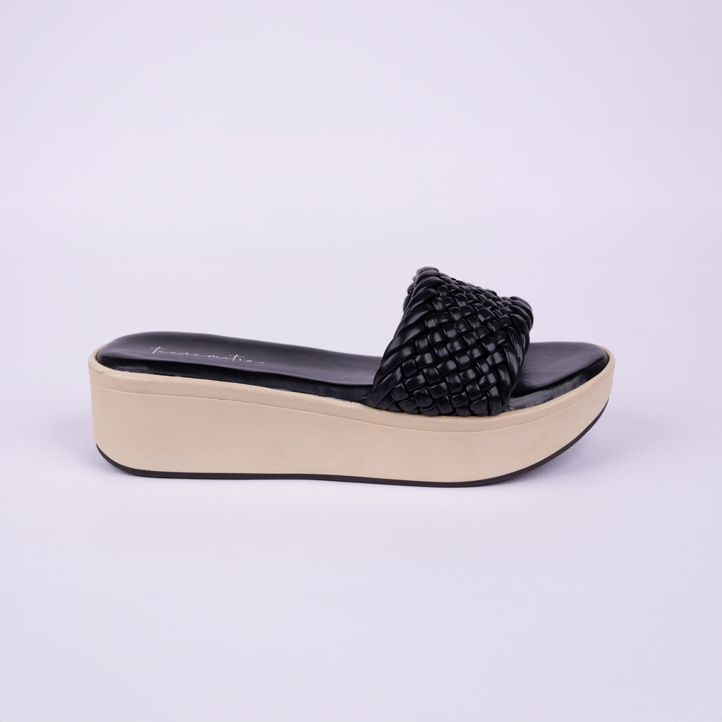 Rachel braided wedges in Black