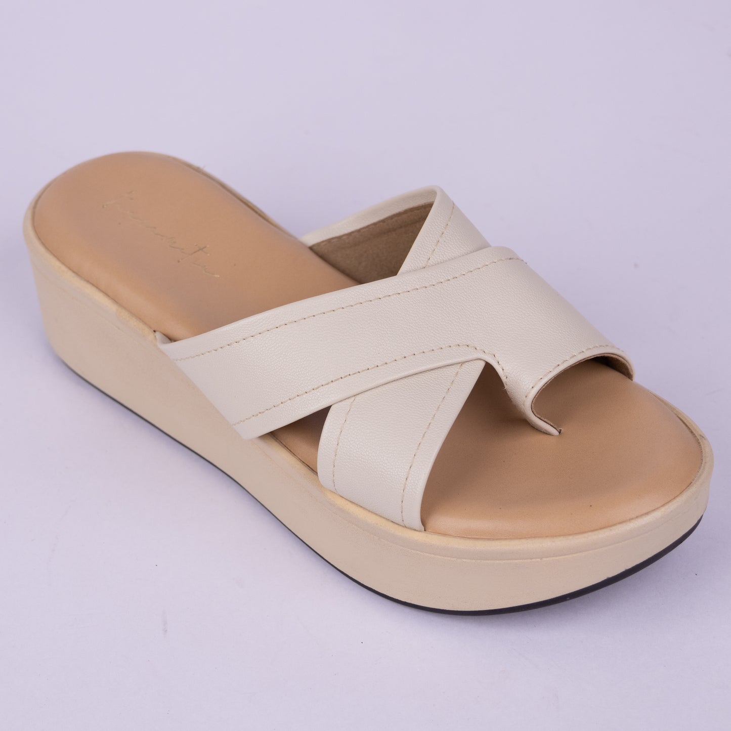 Sarah toe ring wedges in beige