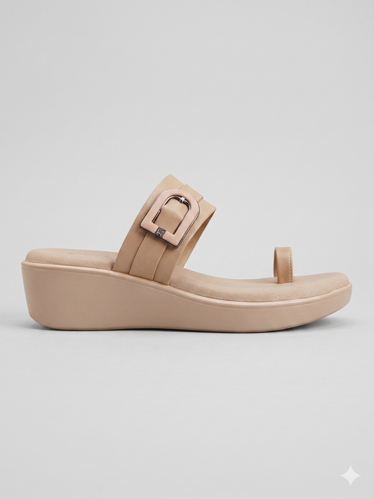 Emma toe ring wedges in tan