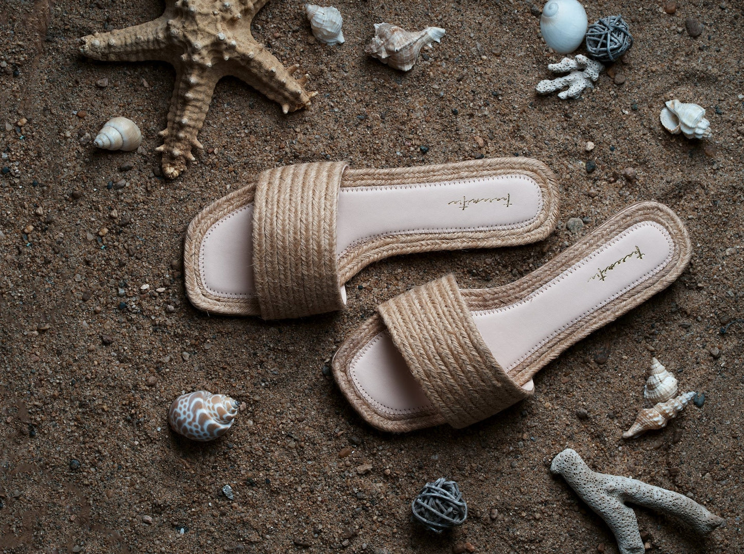 Jute slider flats in Tan
