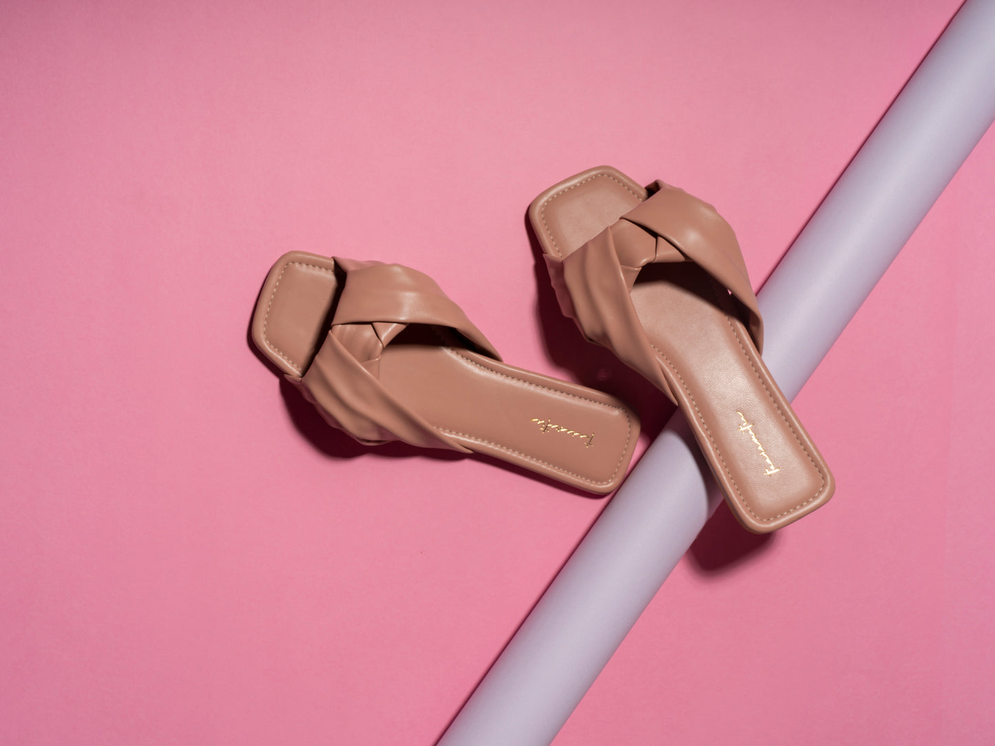 Knotted slider flats in pink