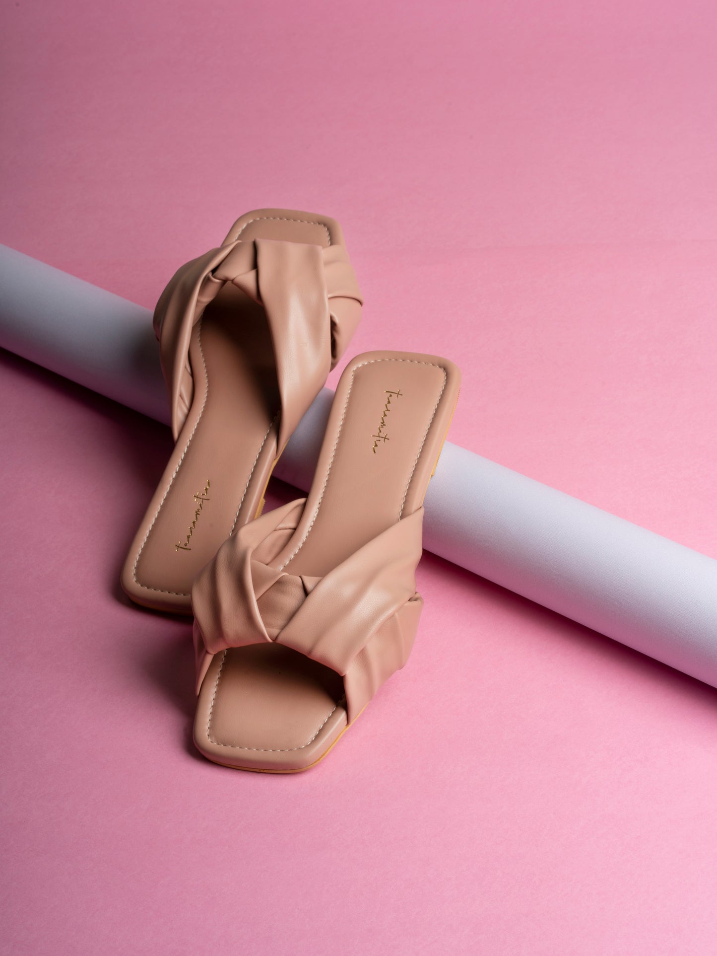 Knotted slider flats in pink