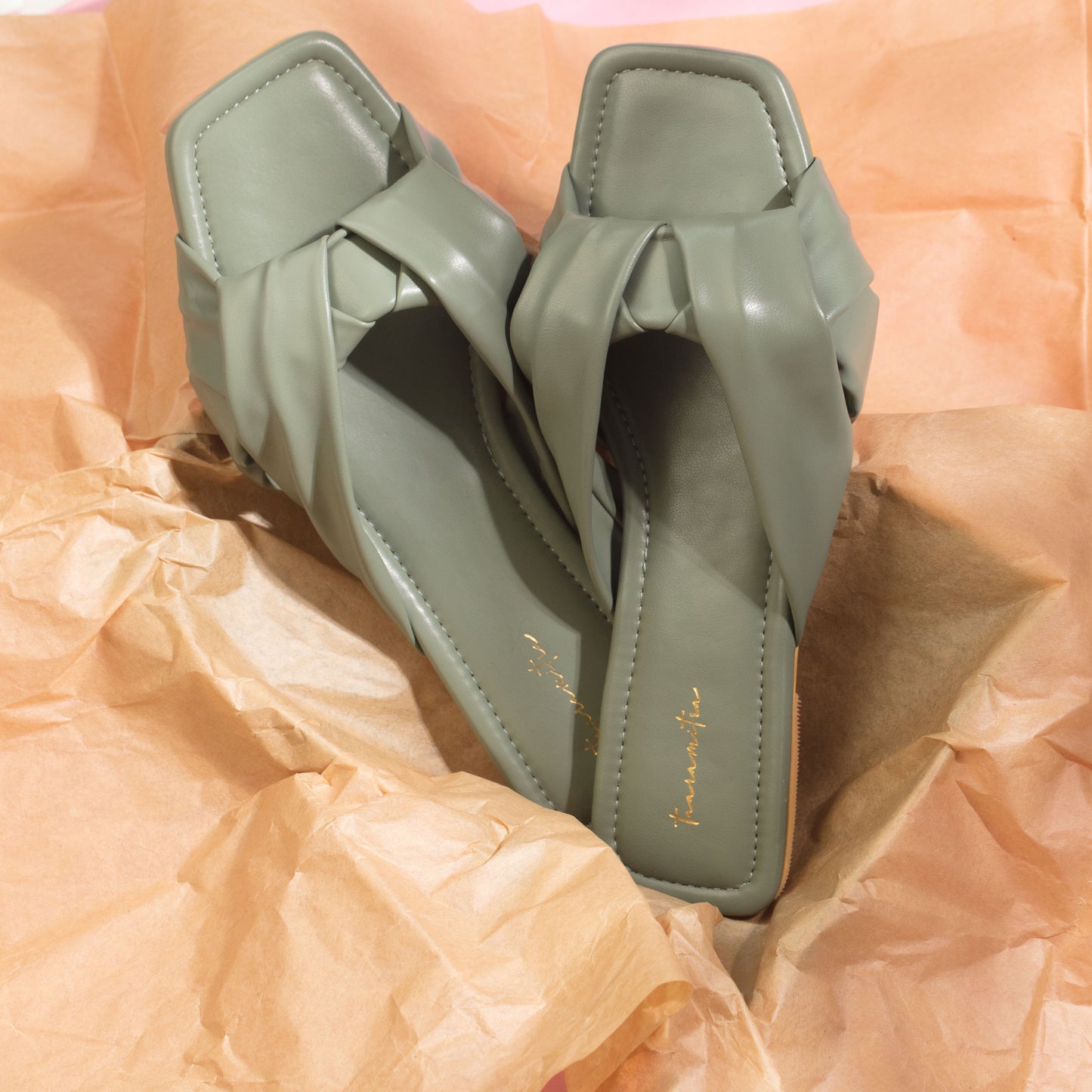 Knotted slider flats in Green