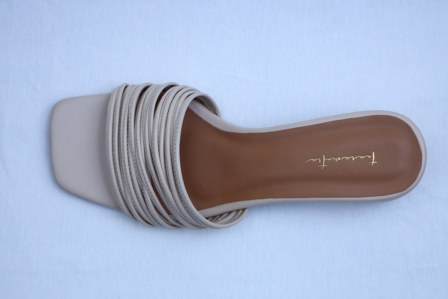 Multistrap round heels in Nude