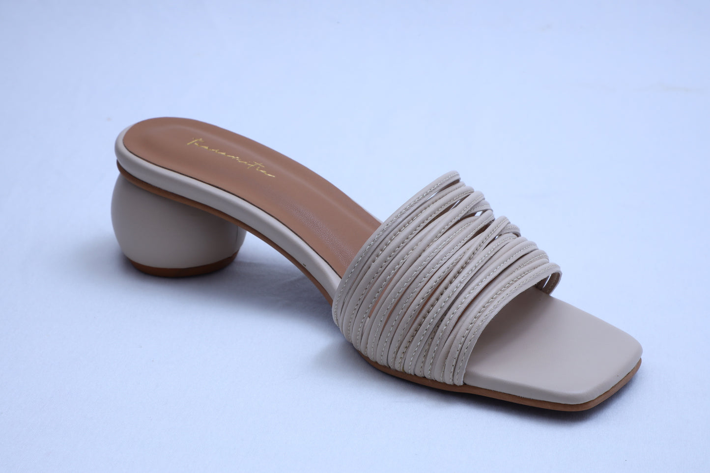 Multistrap round heels in Nude