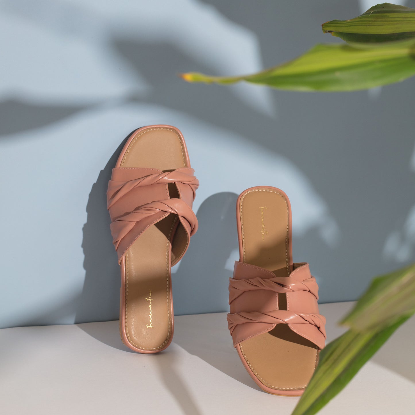 Knotted see through flats in peach