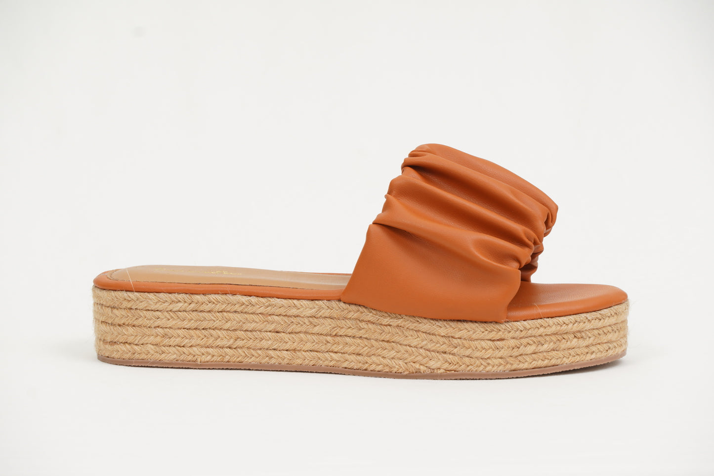 Jute flatform wedges in Tan