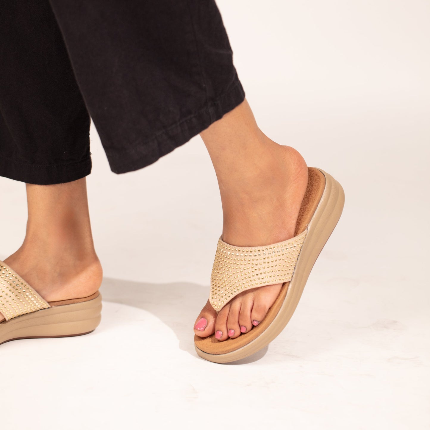 Tanvi V-strap comfort flats in beige