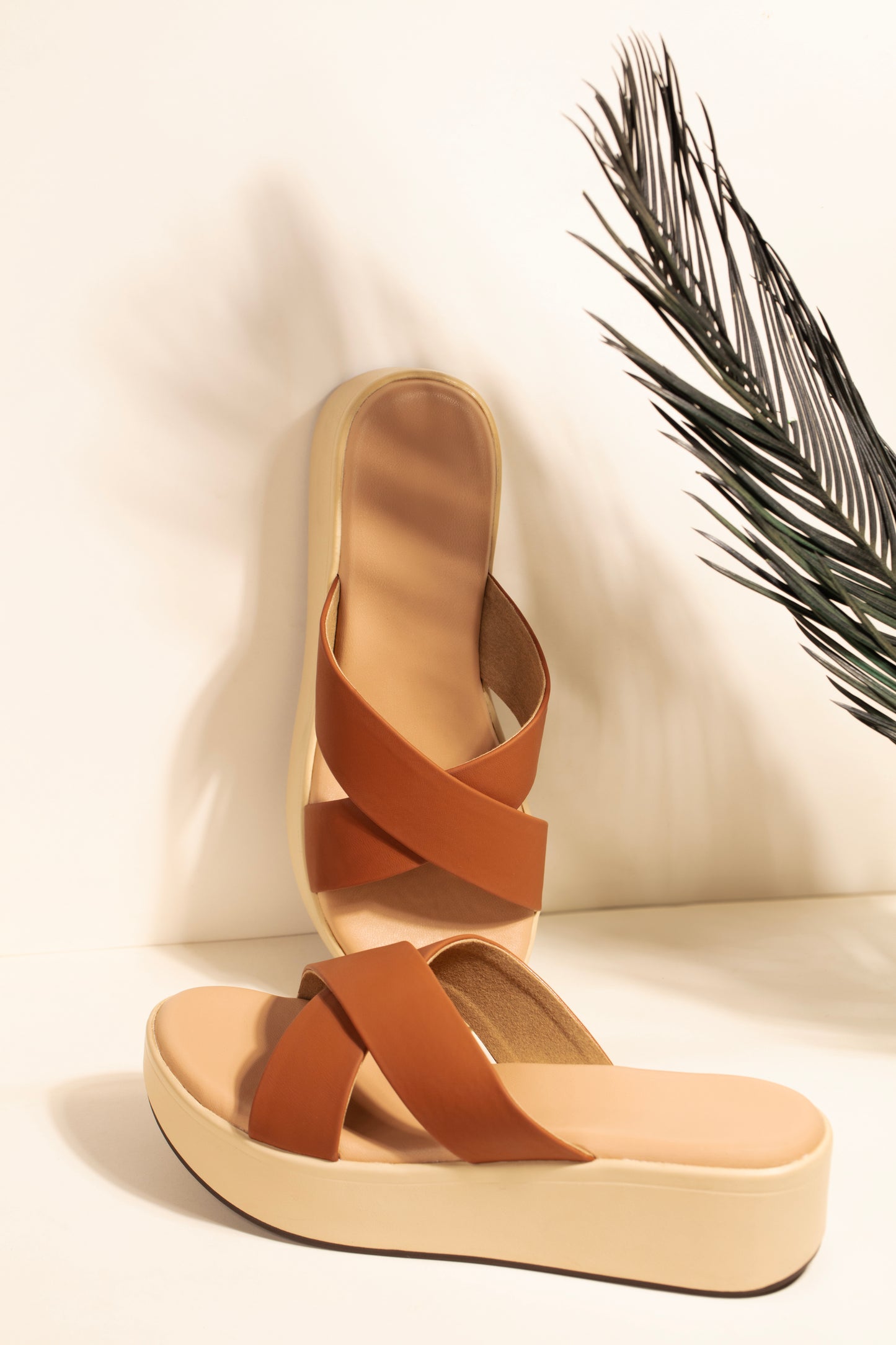 Maya x-strap wedges in Tan