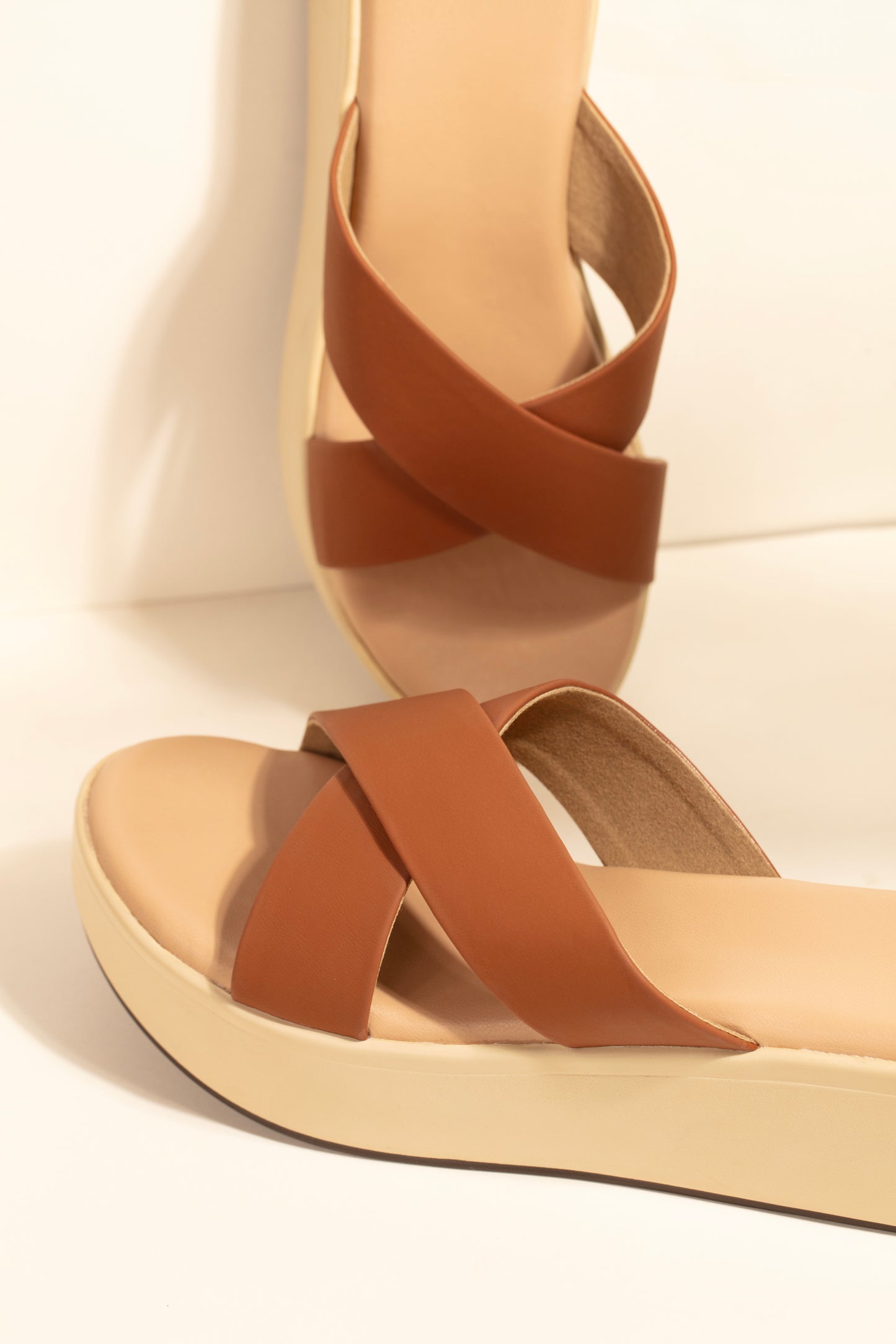 Maya x-strap wedges in Tan