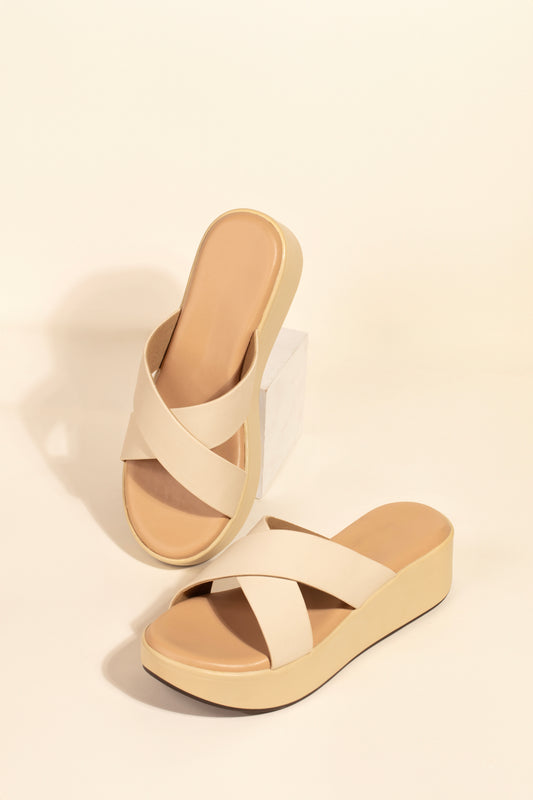 Maya x-strap wedges in Beige