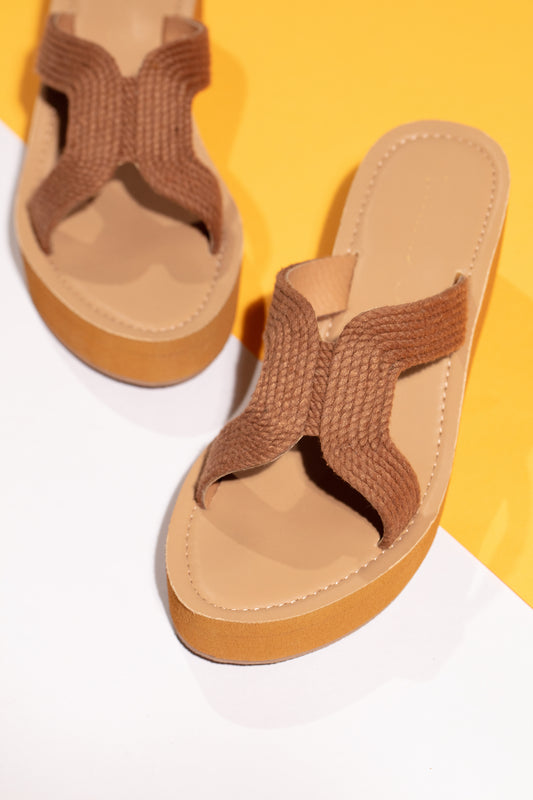 Capri wedges in Brown