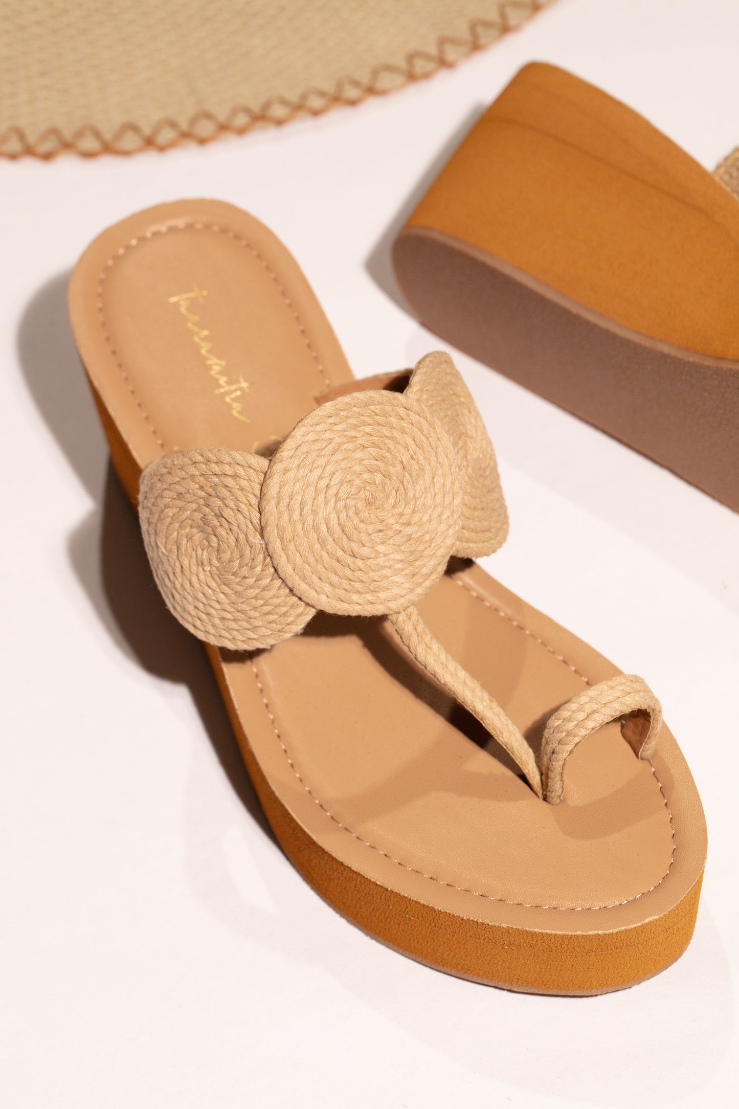 Juno wedges in Beige