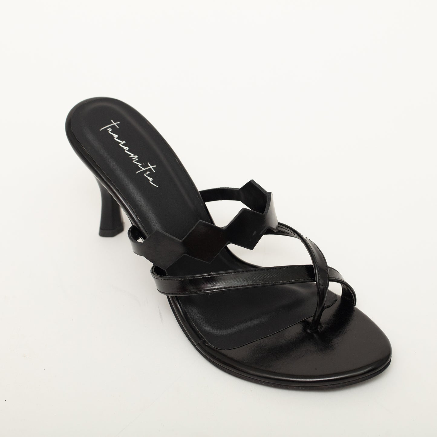 Elegante noir heels in black