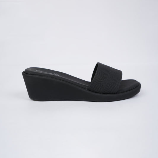 Lara comfy wedges in black