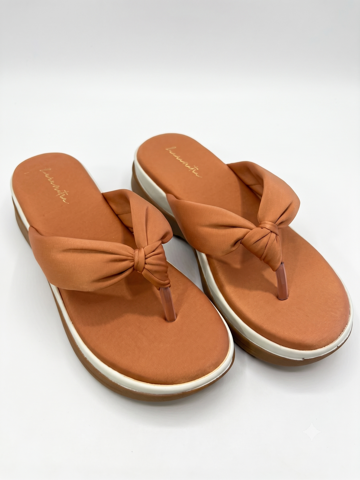 Sasha V-strap wedges in dark tan