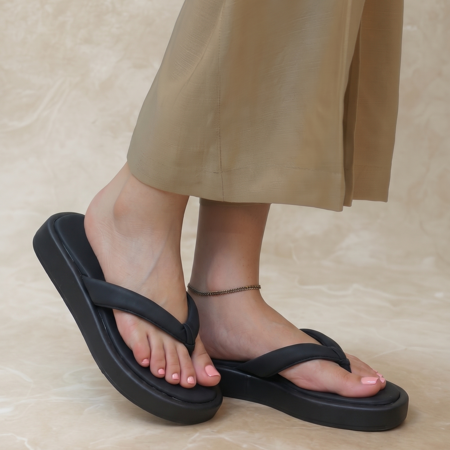Avni V-strap flats in black