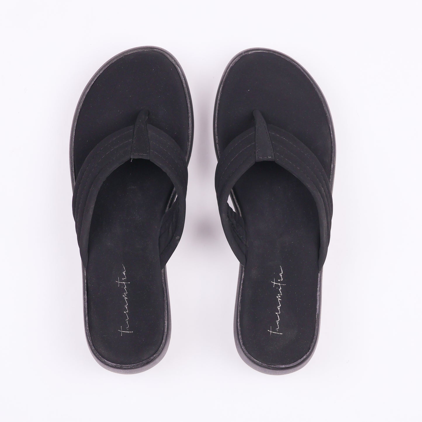 June V strap wedges in Black