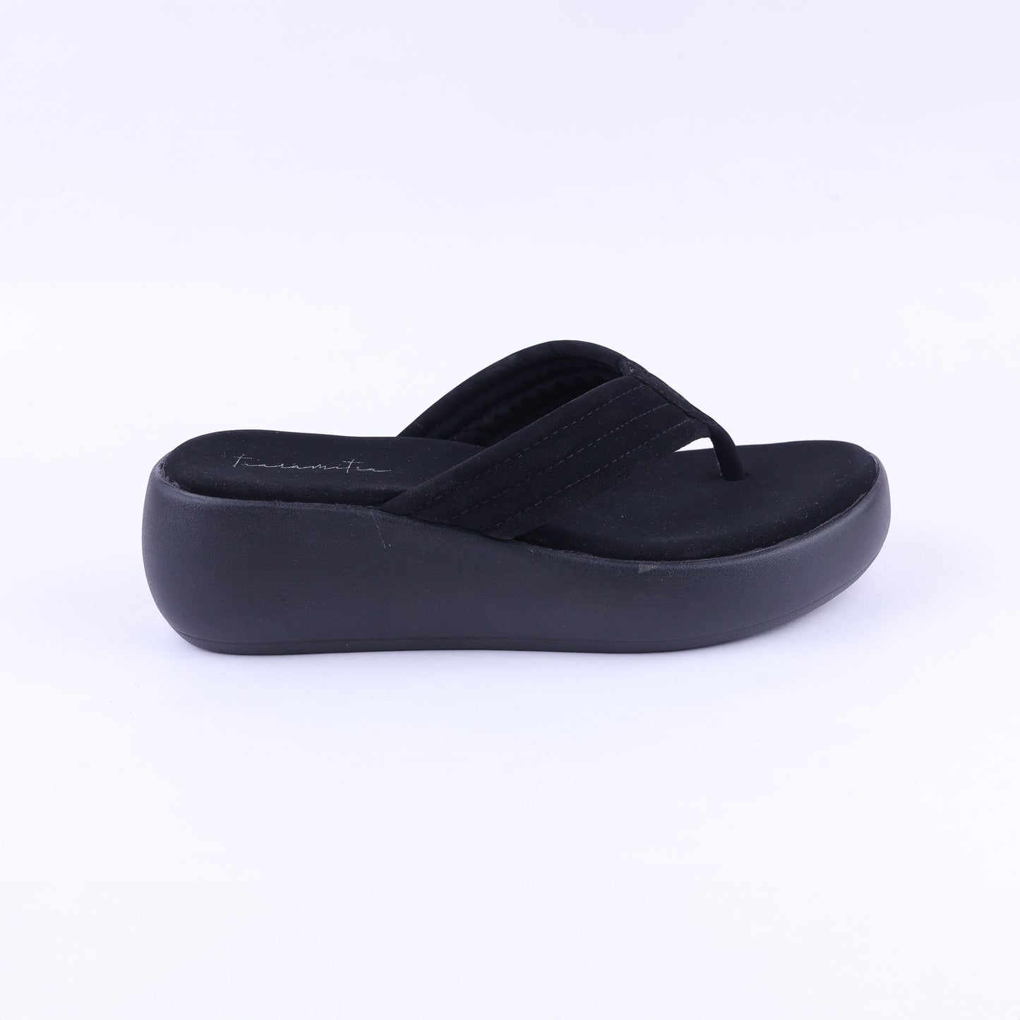 June V strap wedges in Black