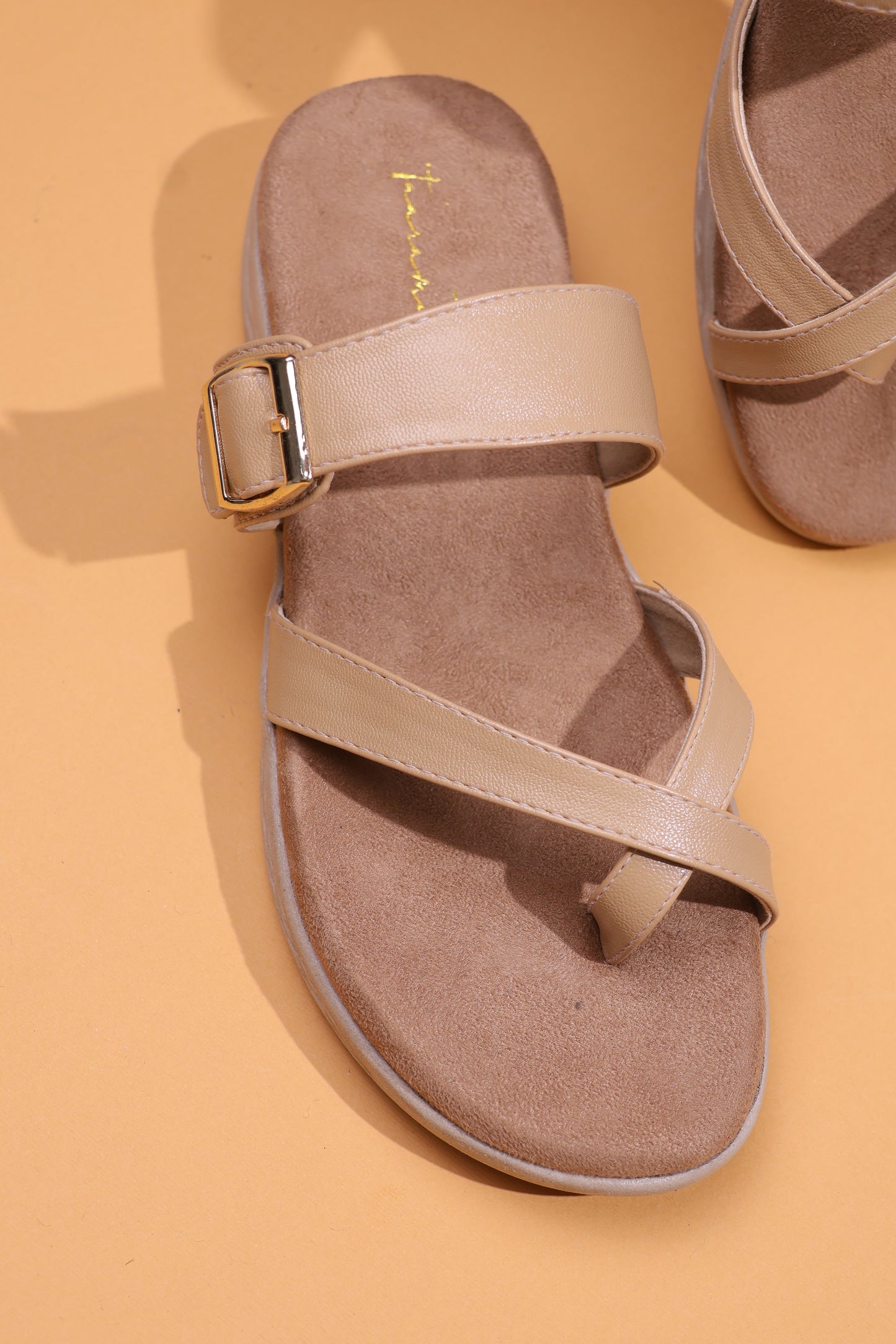 Leela toe ring flats in Beige