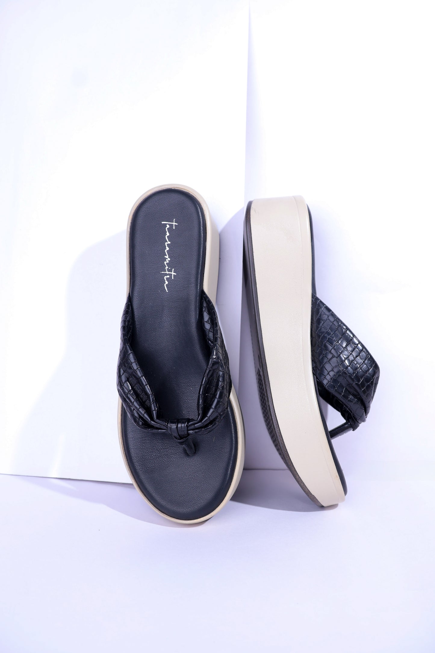 Marina V strap wedges in Black