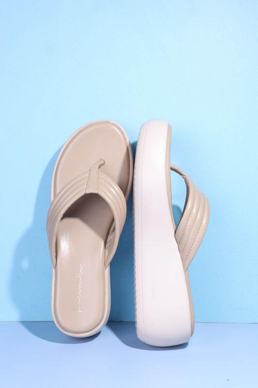 June V strap wedges in Beige
