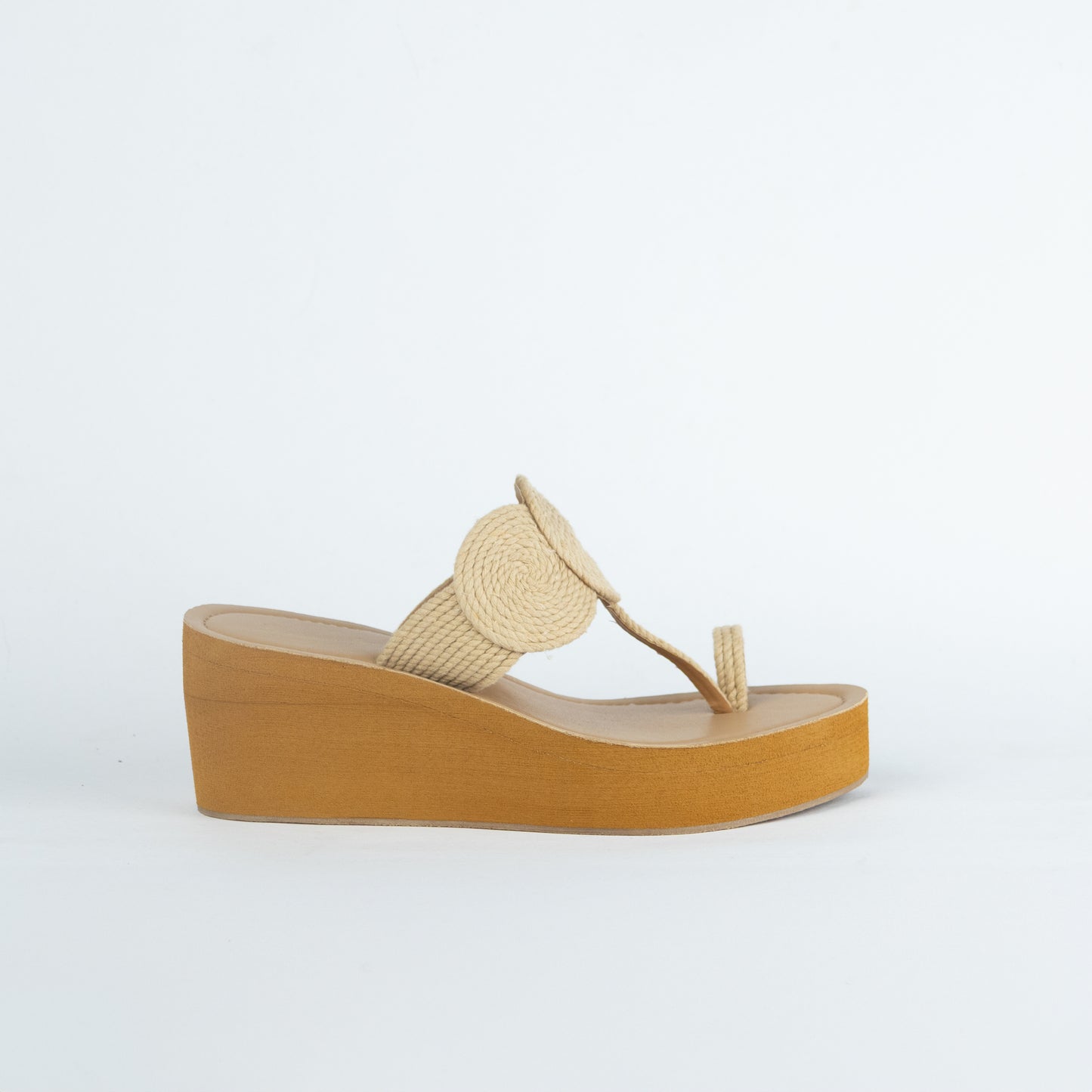 Juno wedges in Beige