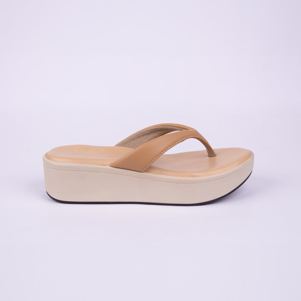 Veronica V strap wedges in Beige