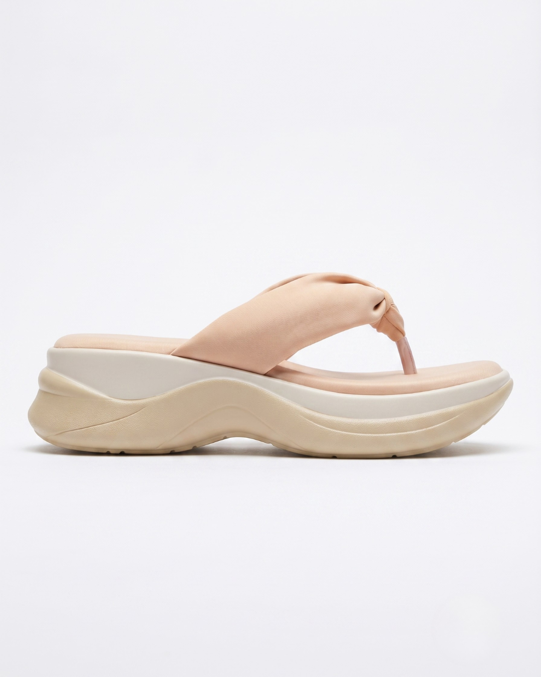 Sasha V-strap wedges in pista