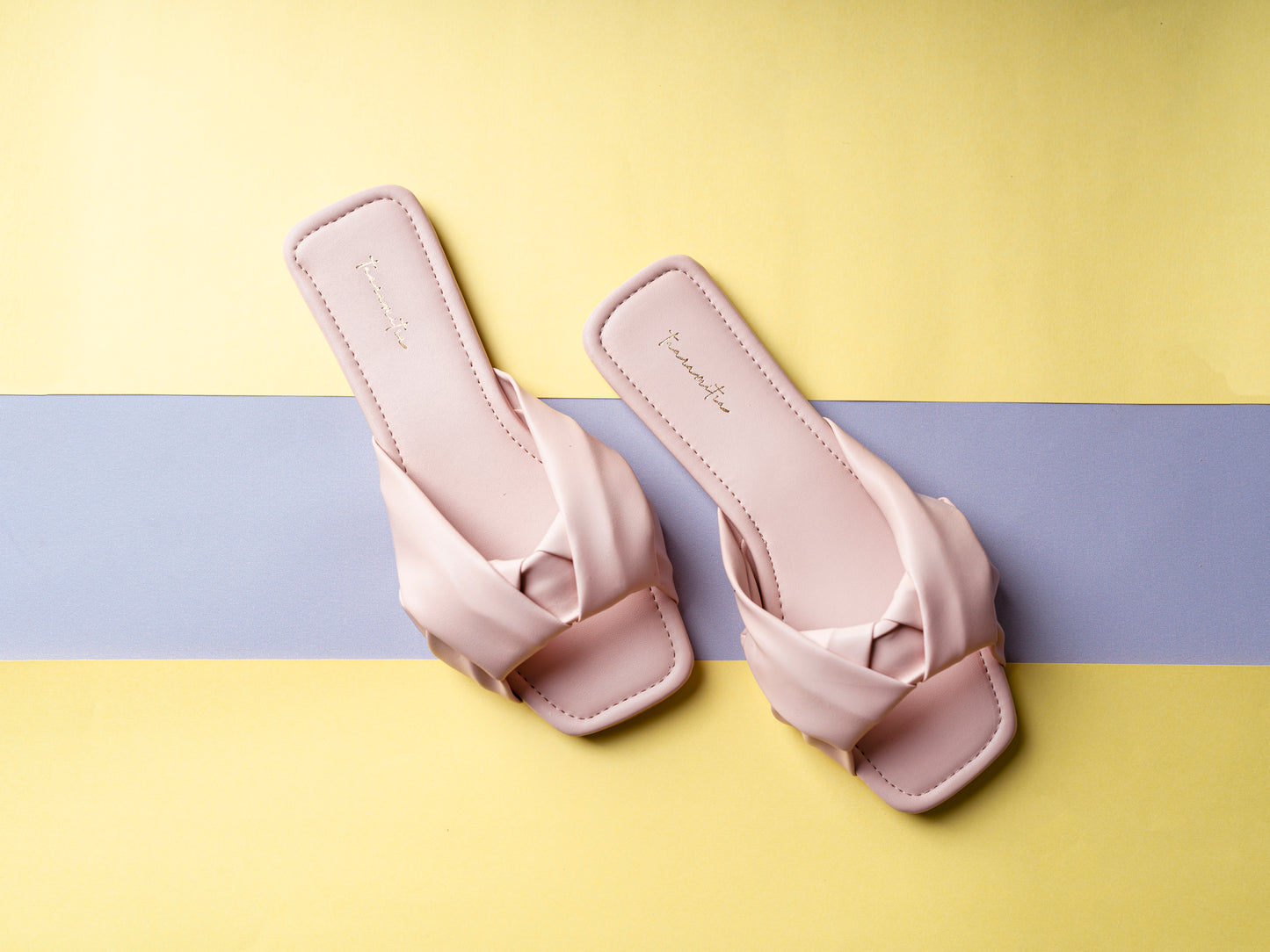 Knotted slider flats in Light peach